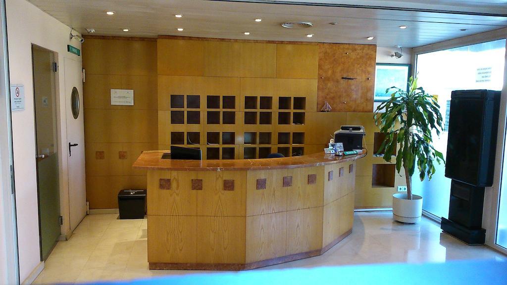 Hotel Montmelo Exterior photo